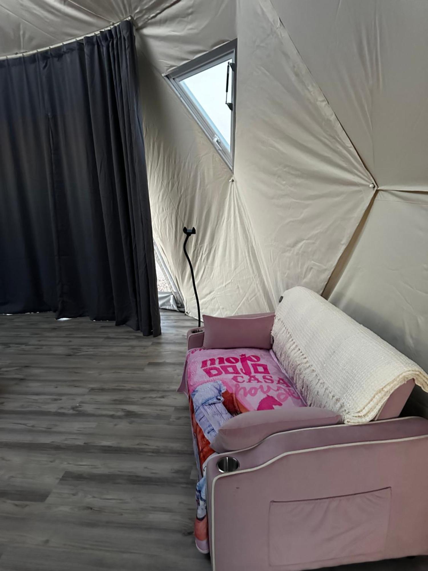 فيلا Nude Glamping Dome ويلكوكس المظهر الخارجي الصورة